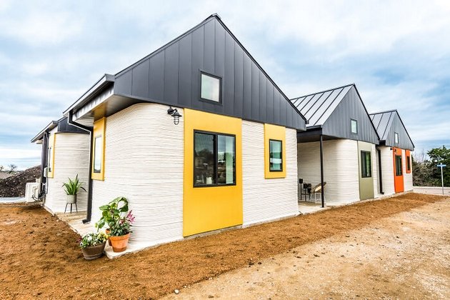 A 70-year-old man is the first American to live in a 3D printed home made for the homeless