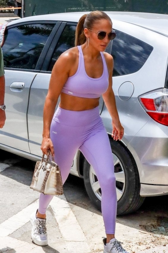 Jennifer Lopez highlighted her figure in a sports edition