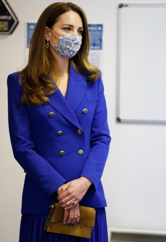 Kate Middleton in Royal blue styling inspired by Princess Diana