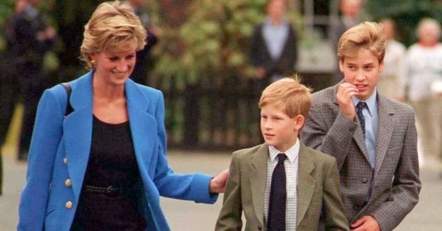 Prince Harry: "The memories are the same - my mother is crying and running away from the paparazzi, and my brother and I are helpless in the car"
