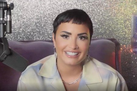 Demi Lovato is now identified as non-binary