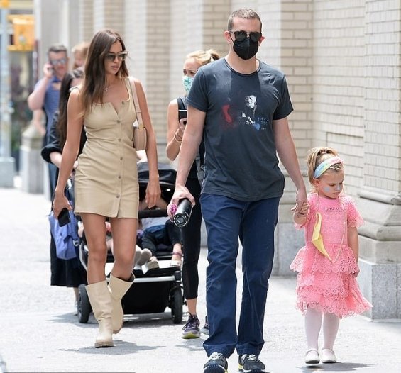 Parents above all: Irina Shayk and Bradley Cooper with daughter Lea in New York