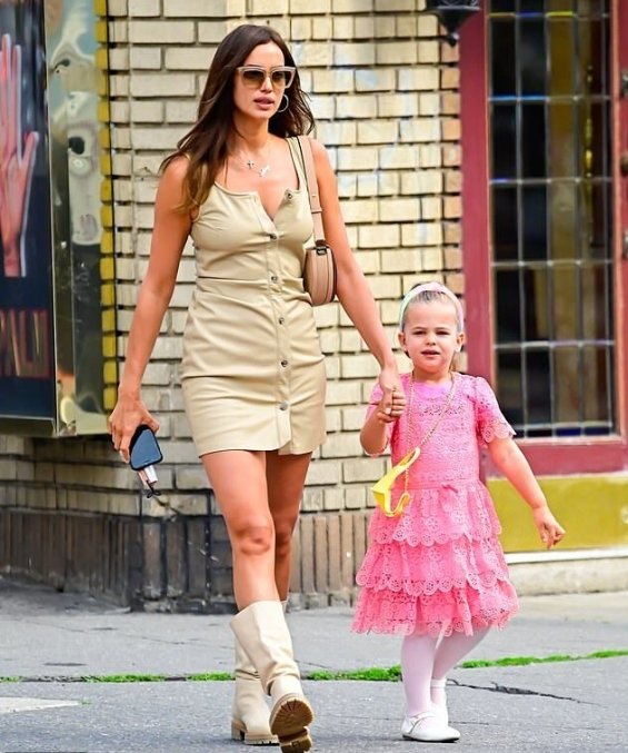 Parents above all: Irina Shayk and Bradley Cooper with daughter Lea in New York