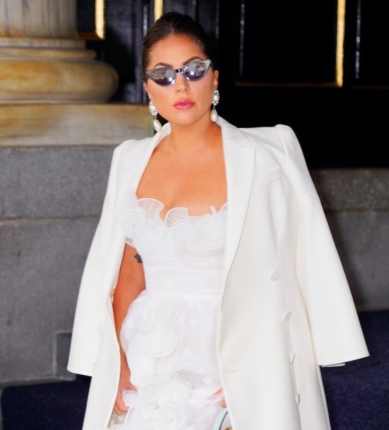 Mini Fashion Marathon: Lady Gaga glamorous diva in 4 stylish editions in New York