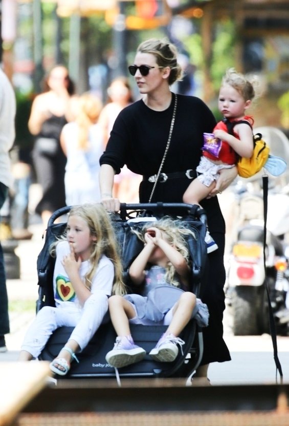 Blake Lively showed motherly skills on a walk with her three daughters