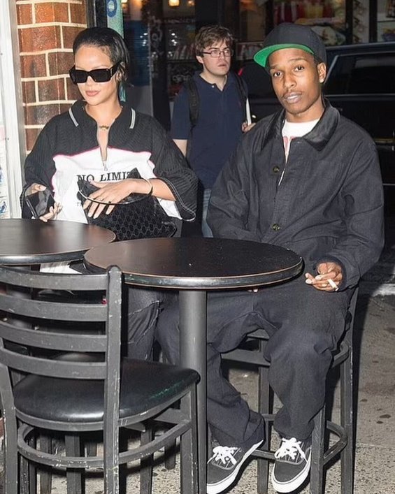 Rihanna is beautiful and modern when she goes out with her boyfriend ASAP Rocky
