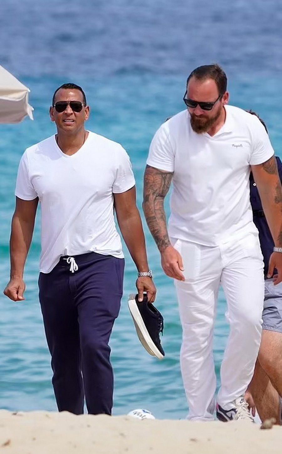 Alex Rodriguez also went on vacation where is JLO with Ben Affleck - With a luxury yacht and a beautiful girl