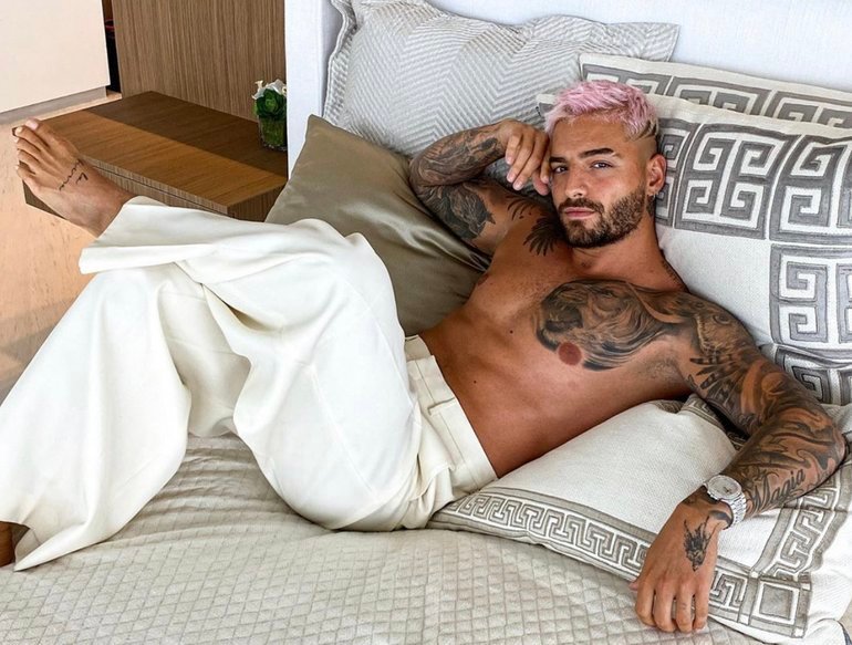 Maluma is drunk and in love in the new video for Sobrio
