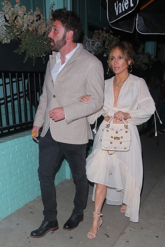 Jennifer Lopez in a sexy outfit for an evening out with Ben Affleck