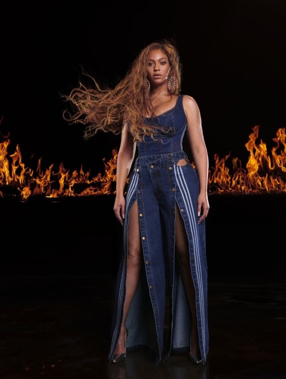 Beyoncé is a modern cowgirl in the campaign for the new collection