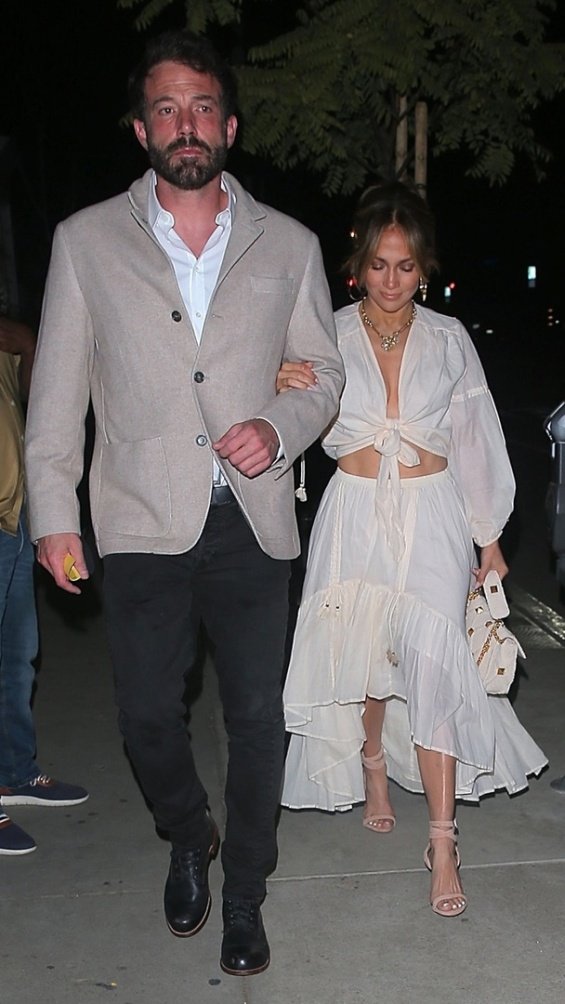 Jennifer Lopez in a sexy outfit for an evening out with Ben Affleck