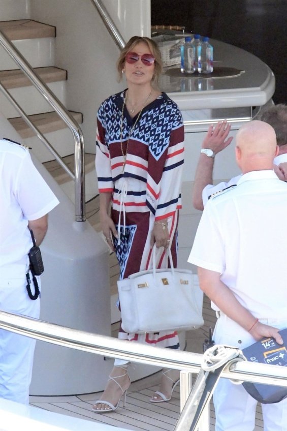 Modern traveler: Jennifer Lopez in a set from Valentino in Saint Tropez