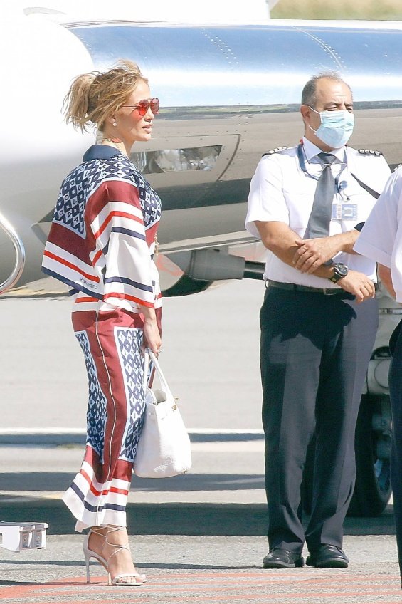 Modern traveler: Jennifer Lopez in a set from Valentino in Saint Tropez