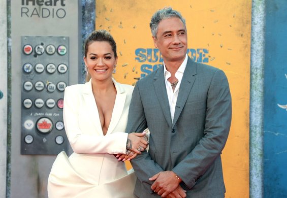 For the first time together on the red carpet: Rita Ora with boyfriend Taika Waititi at the premiere