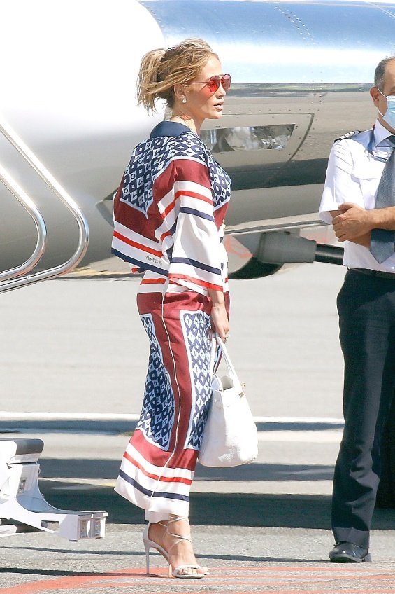 Modern traveler: Jennifer Lopez in a set from Valentino in Saint Tropez