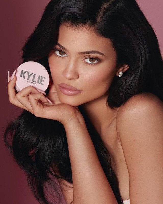 Take a look at what Kylie Jenner's former employees find out about her