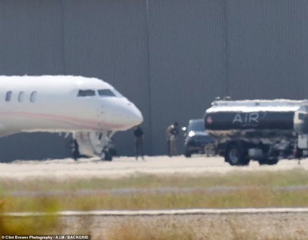 He survived a tragic plane crash and 13 years later Travis boarded a plane for the first time - Kourtney Kardashian held him by the arm