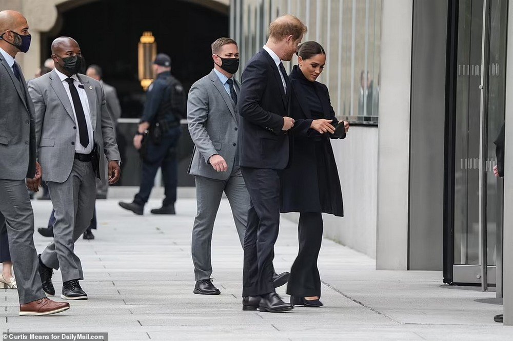 Meghan and Harry's first joint appearance after the family scandal - The Royal couple is back in style