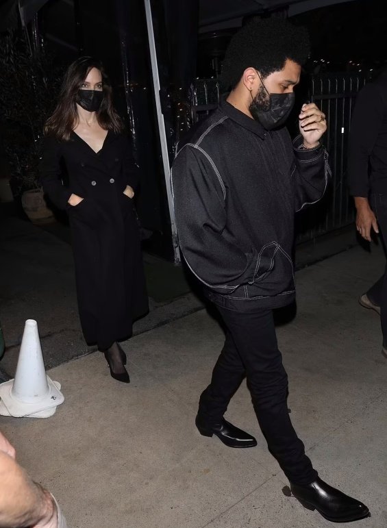 Angelina Jolie again at dinner with The Weeknd - Rumors are circulating that they are in a relationship