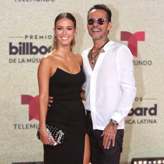 Marc Anthony for the first time with his new girlfriend at a formal event