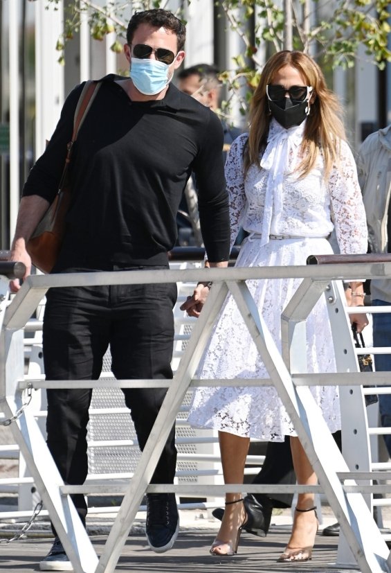 PHOTO: Jennifer Lopez and Ben Affleck together in Italy