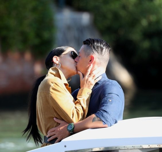 Adriana Lima with her new boyfriend at an event in Paris - In love and smiling