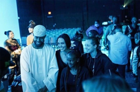 Angelina Jolie again at dinner with The Weeknd - Rumors are circulating that they are in a relationship