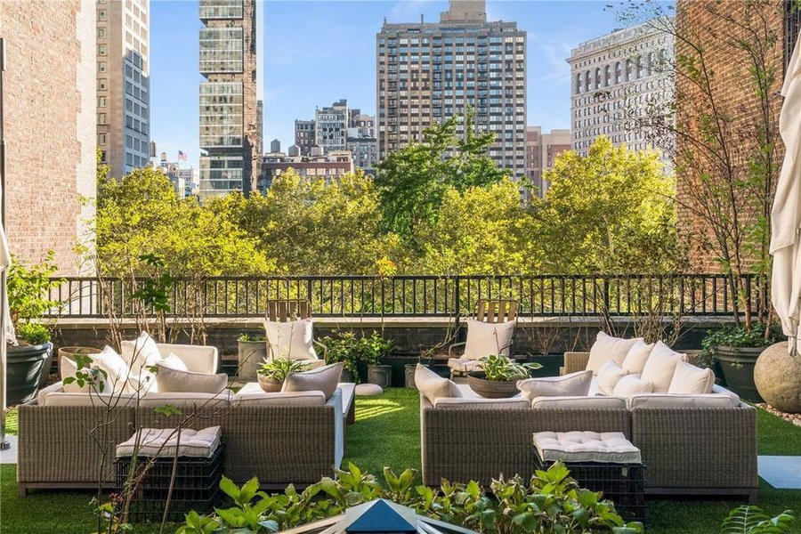 Take a look at the luxury penthouse that JLO can't sell for 4 years