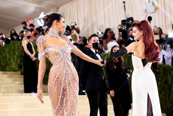 Kendall Jenner shines at the Met Gala 2021 in a transparent dress inspired by Audrey Hepburn