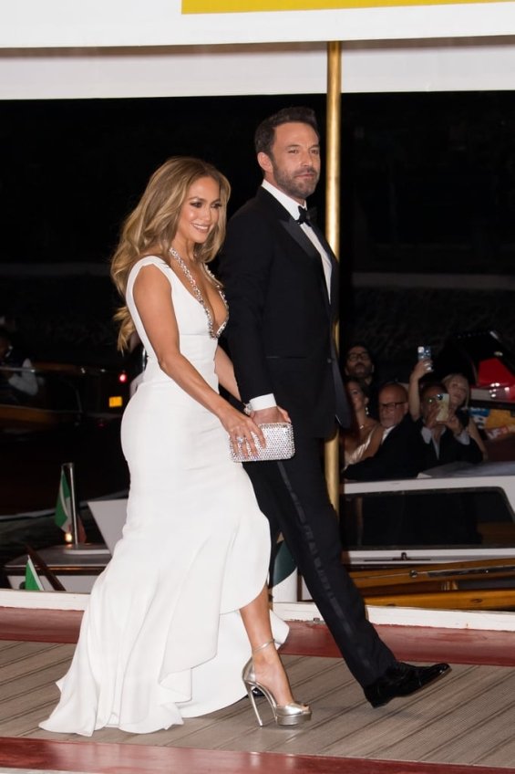 Jennifer Lopez shone next to Ben Affleck on the red carpet in Venice