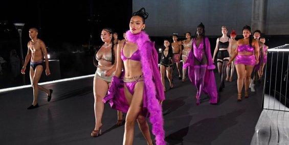 Irina Shayk, Gigi Hadid, Cindy Crawford, Emily Ratajkowski are among the famous models of the long-awaited show of Rihanna