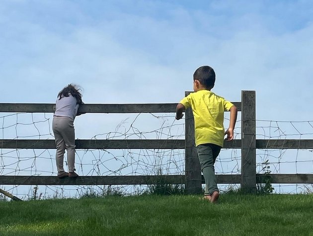 Cristiano Ronaldo and Georgina are overjoyed in their new home in England after the transfer to Manchester United