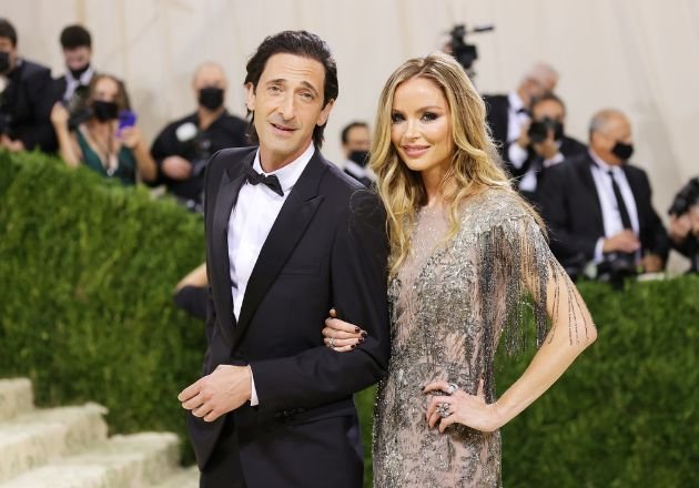 Powerful celebrity couples who dominated the Met Gala 2021