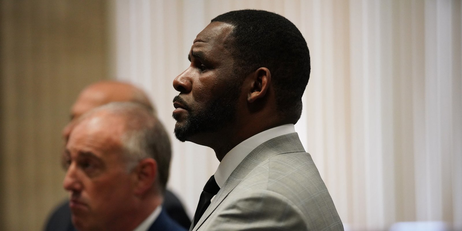 R. Kelly will expose a worldwide network of pedophiles in the music industry for a shorter prison sentence