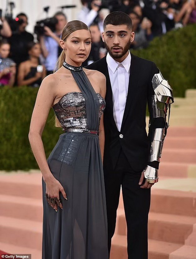 Zayn Malik hits Gigi Hadid's mother - Singer denies but the couple is no longer together