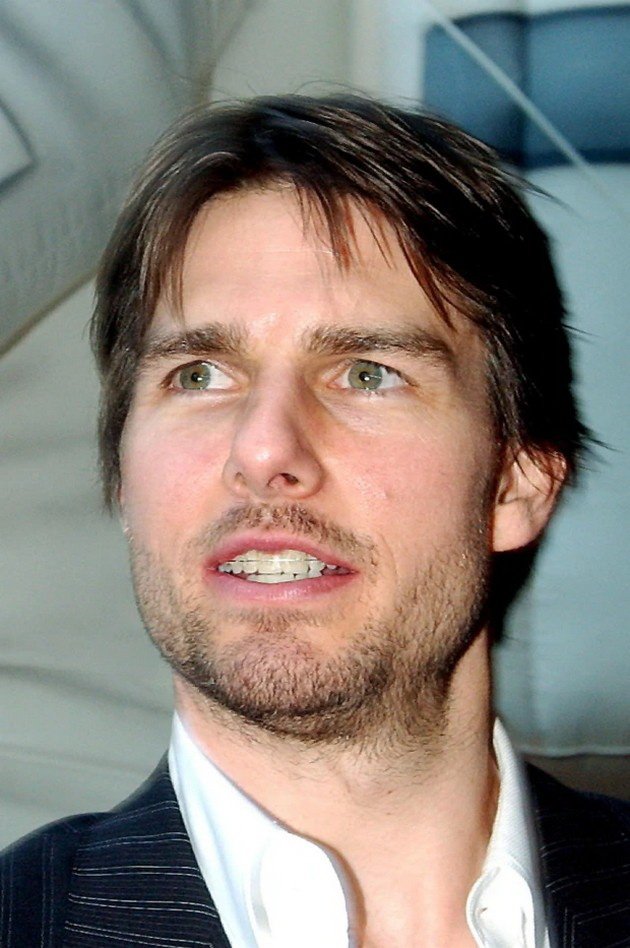 Tom Cruise again unrecognizable by aesthetic corrections