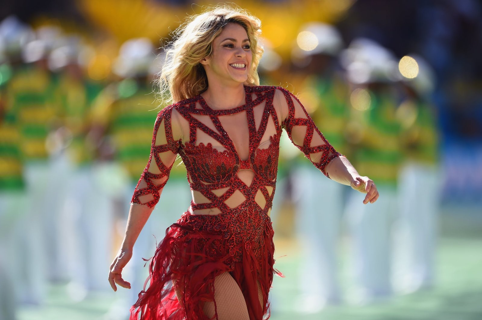 Here is what Shakira is doing to look so good at 40 years old