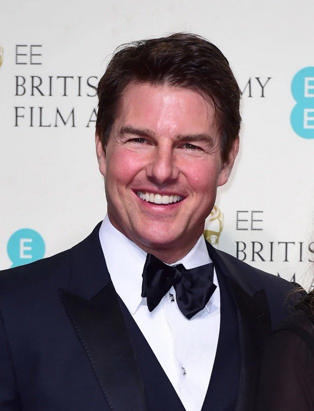 Tom Cruise again unrecognizable by aesthetic corrections