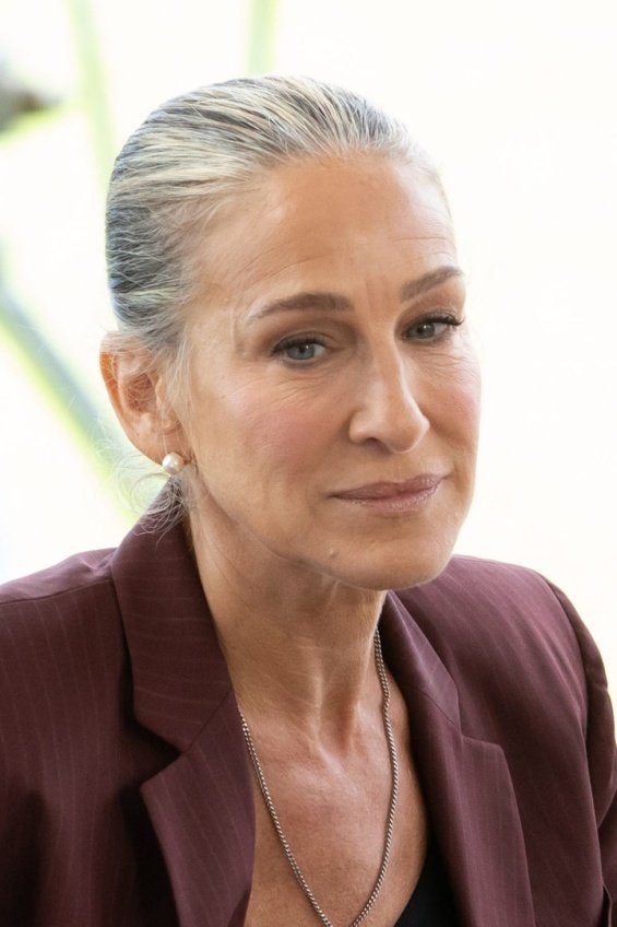 Sarah Jessica Parker responded to criticism of her aging: "What should I do? Should I stop aging? Should I disappear?"