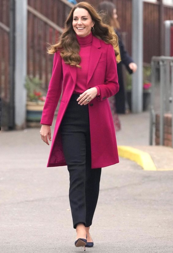 Duchess Catherine visits a school in London