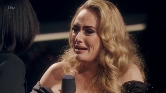 Adele cried in the middle of the performance when the teacher who changed her life appeared (VIDEO)