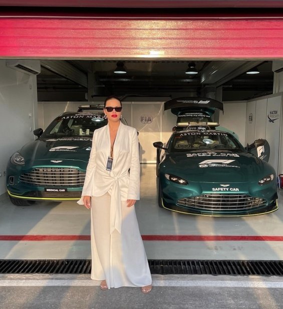 Adriana Lima and Andre Lemmers watched the race for the Qatar Grand Prix