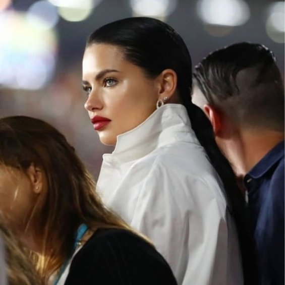 Adriana Lima and Andre Lemmers watched the race for the Qatar Grand Prix