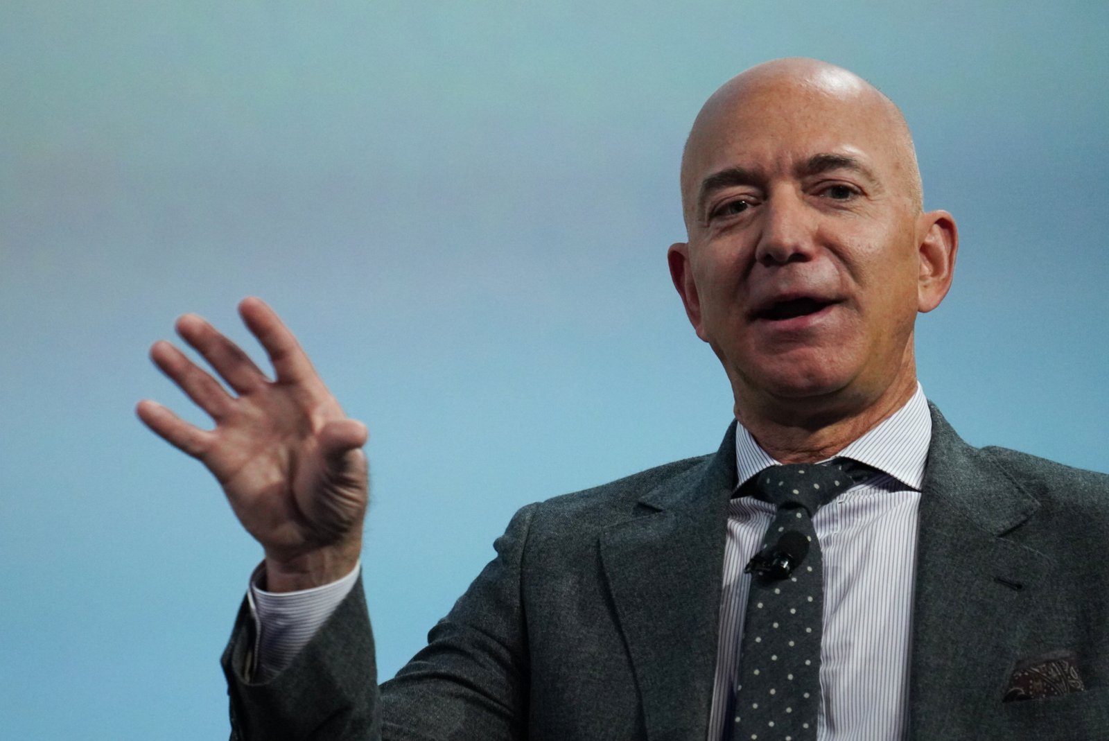 Hypocritical billionaires - How do Jeff Bezos and Bill Gates destroy the planet Earth?