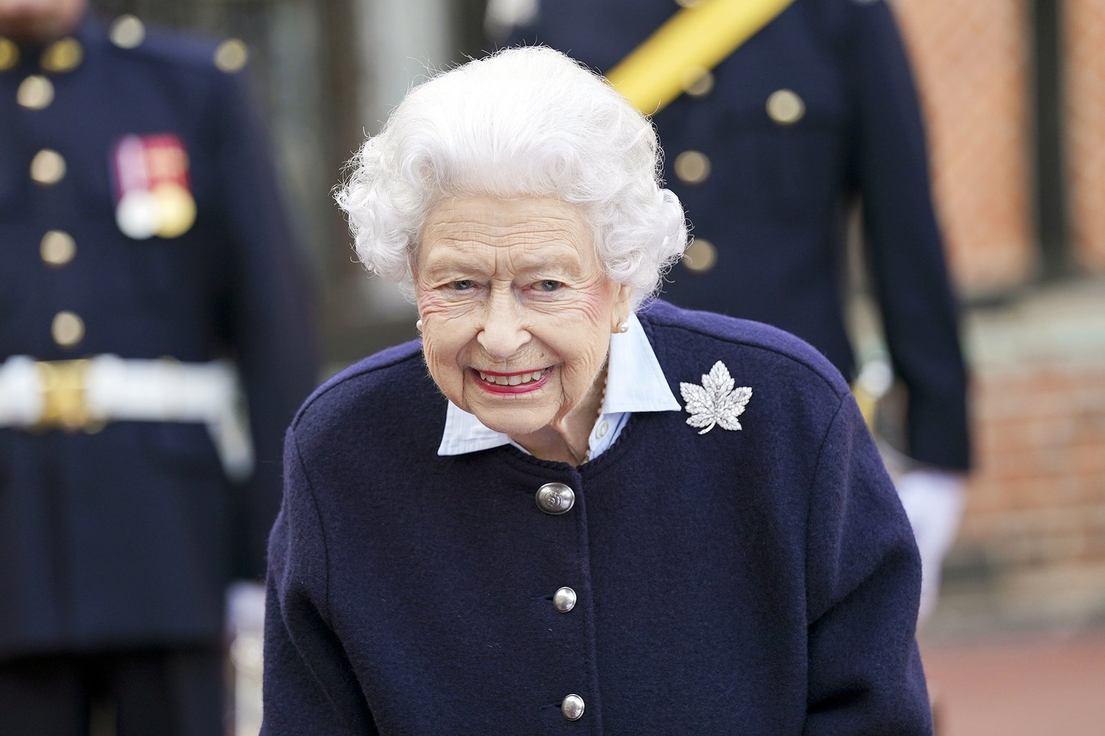 Indestructible: Queen Elizabeth "runs away" from Windsor in her favorite car