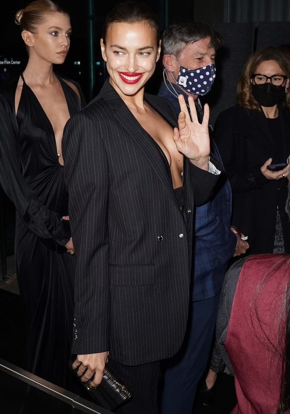 The attractive Irina Shayk with a deep neckline at the premiere of Bradley Cooper's new movie