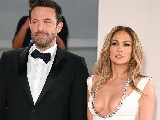 Ben Affleck tried to win JLO while she was with Alex Rodriguez - See why he hesitated