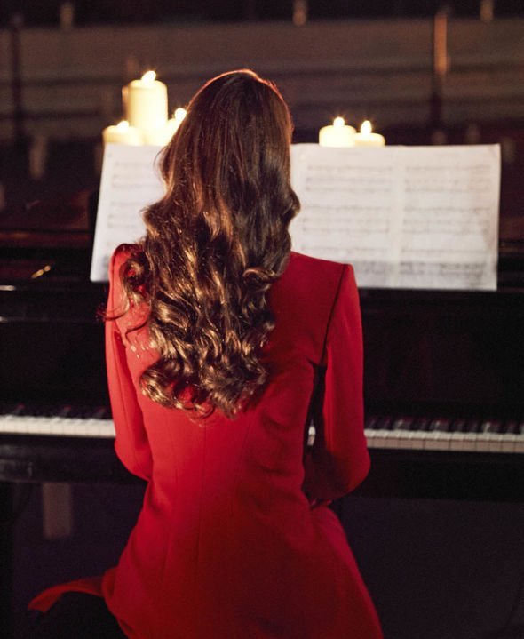 Duchess Catherine surprised everyone with her piano skills (VIDEO)