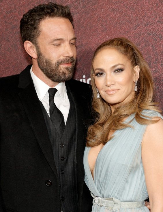 Jennifer Lopez in a blue creation by Eli Saab with Ben Affleck at the Hollywood premiere