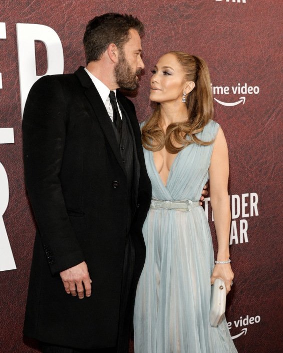 Jennifer Lopez in a blue creation by Eli Saab with Ben Affleck at the Hollywood premiere